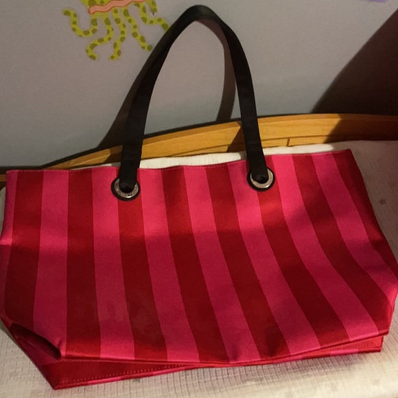 Victoria’s Secret Tote. NWOT💎🎉 - Picture 3 of 5